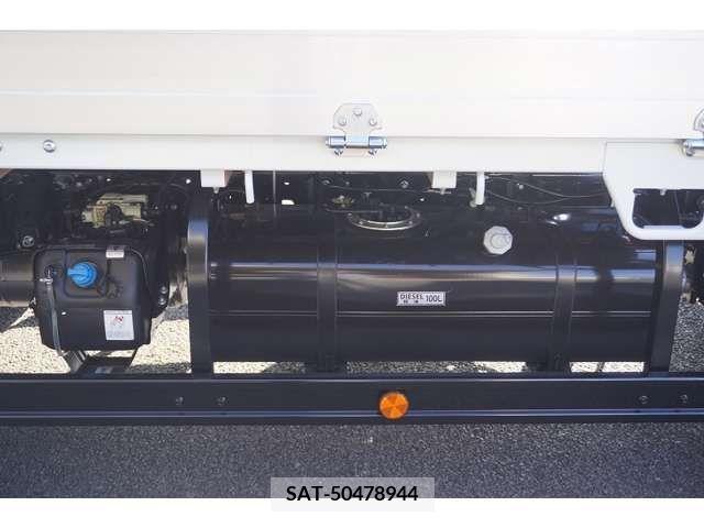 Mitsubishi CANTER 2023-09 204768-17