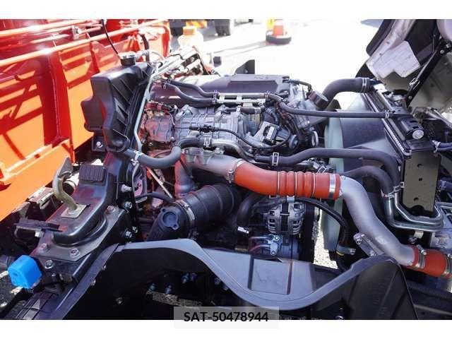 Mitsubishi CANTER 2023-09 204768-12