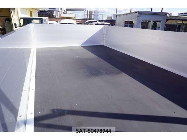 Mitsubishi CANTER 2023-09 204768-16
