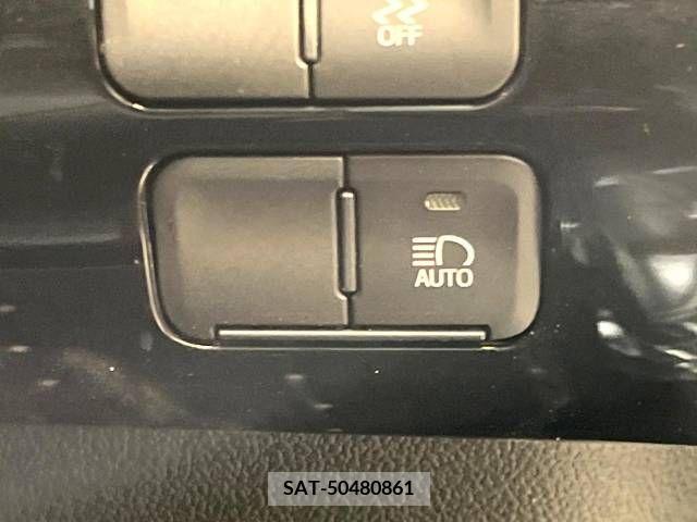 Toyota PRIUS 2020-10 216035-8