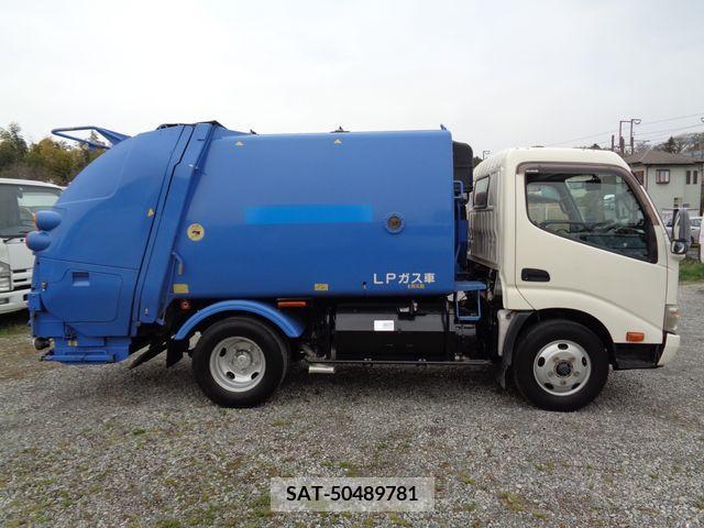 Hino DUTRO 2011-11 301195-4