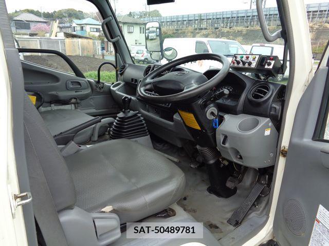 Hino DUTRO 2011-11 301195-14