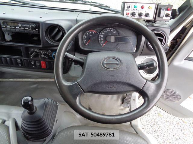 Hino DUTRO 2011-11 301195-15
