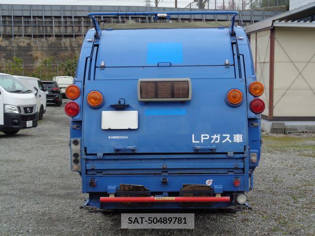 Hino DUTRO 2011-11 301195-2