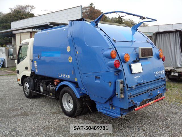 Hino DUTRO 2011-11 301195-3
