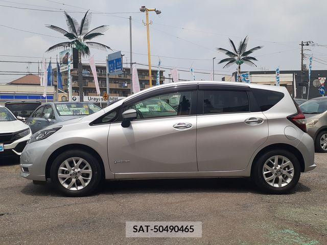 Nissan NOTE 2019-06 305477-8