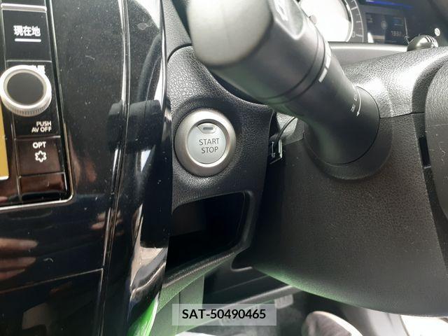 Nissan NOTE 2019-06 305477-23