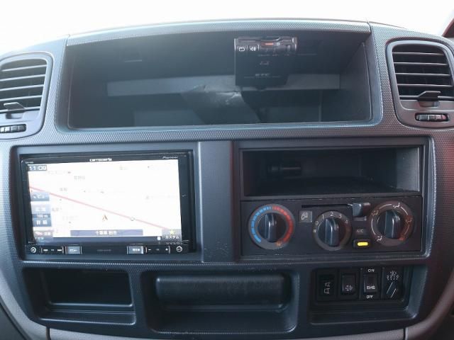 Nissan ATLAS 2017-11 195617-23