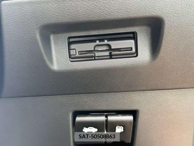 Nissan KICKS 2021-02 362271-12