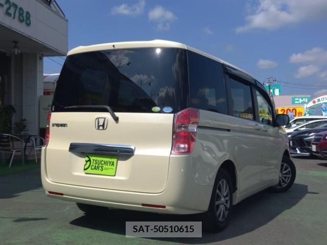 Honda STEP WGN 2010-04 368781-1