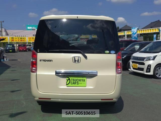 Honda STEP WGN 2010-04 368781-9