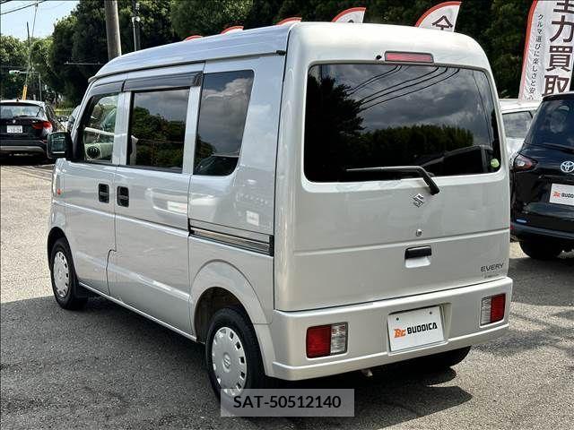 Suzuki EVERY 2011-04 359979-7