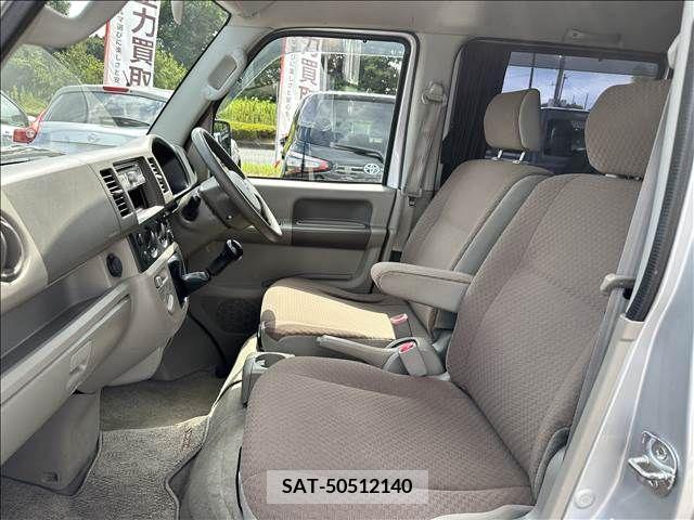 Suzuki EVERY 2011-04 359979-24