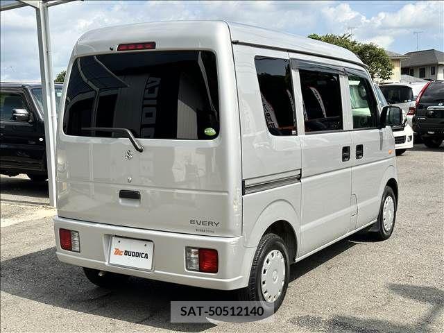 Suzuki EVERY 2011-04 359979-23