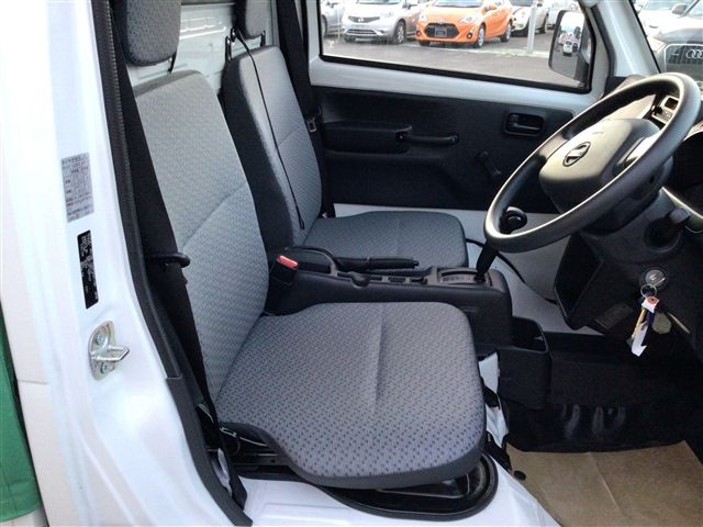 Nissan CLIPPER 2020-12 15252-10