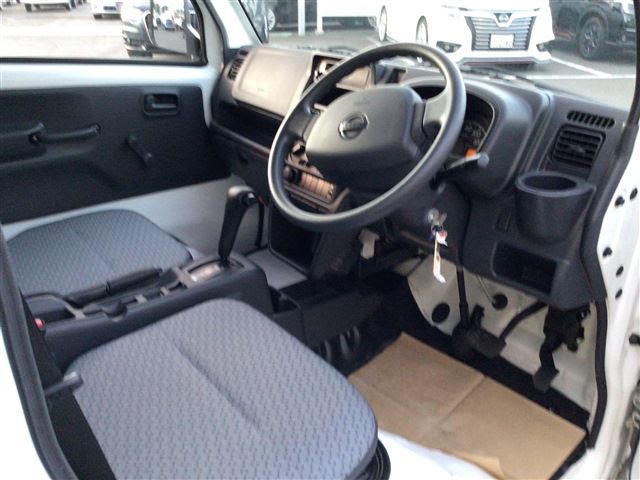 Nissan CLIPPER 2020-12 15252-9