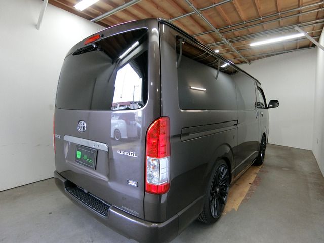 Toyota HIACE VAN 2019-03 196554-13