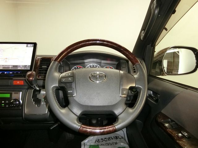 Toyota HIACE VAN 2019-03 196554-3
