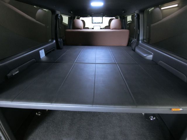 Toyota HIACE VAN 2019-03 196554-9