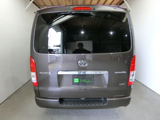 Toyota HIACE VAN 2019-03 196554-8