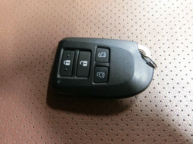 Toyota HIACE VAN 2019-03 196554-17