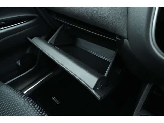 Mitsubishi OUTLANDER 2016-03 181129-12