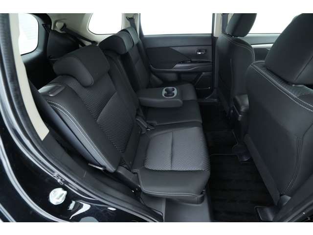 Mitsubishi OUTLANDER 2016-03 181129-6