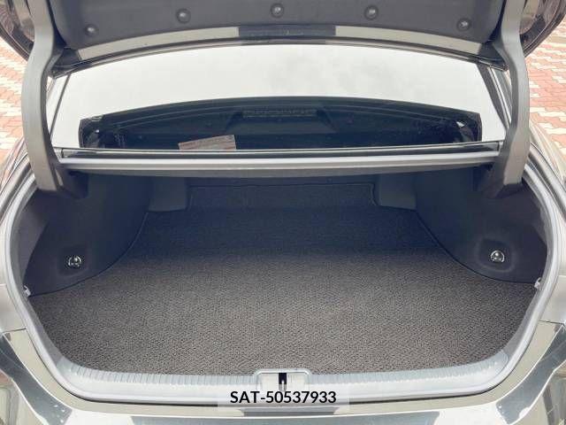 Lexus ES 2019-01 300386-10