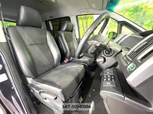 Honda e 2013-10 385641-7