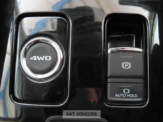 Mitsubishi OUTLANDER 2018-02 303333-15