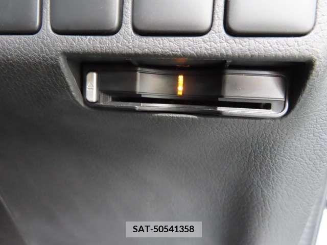 Mitsubishi OUTLANDER 2018-02 303333-12