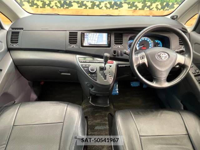 Toyota ISIS 2010-01 273010-1