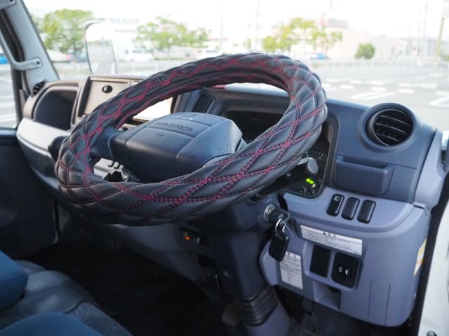 Mitsubishi CANTER 2015-08 19502-1