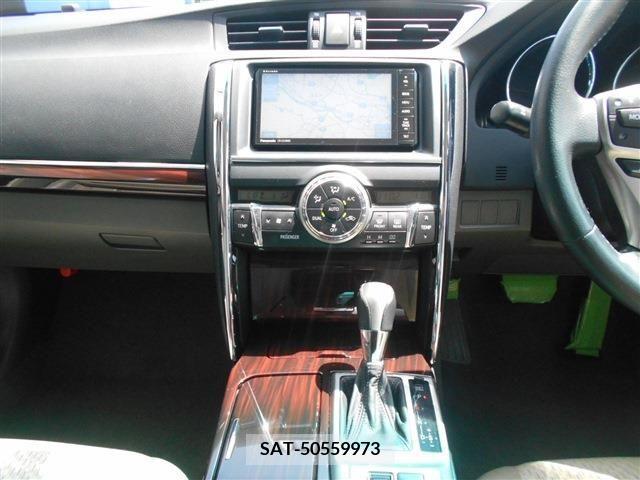 Toyota MARK X 2012-02 238986-9