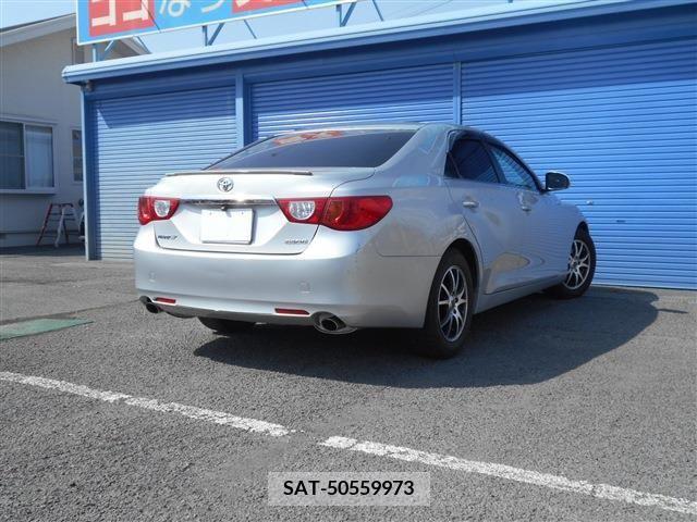 Toyota MARK X 2012-02 238986-7
