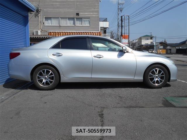 Toyota MARK X 2012-02 238986-4