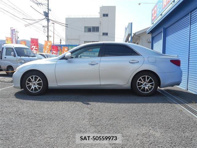 Toyota MARK X 2012-02 238986-3