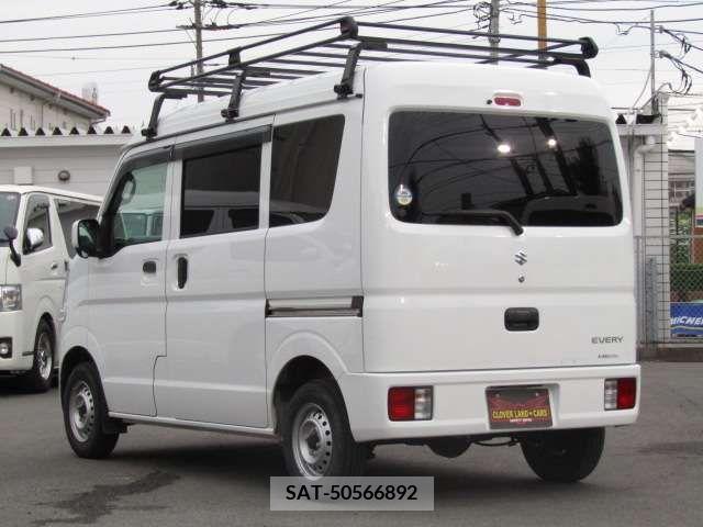 Suzuki EVERY 2022-05 297421-5
