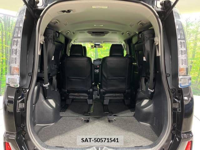 Toyota VOXY 2016-06 338340-11