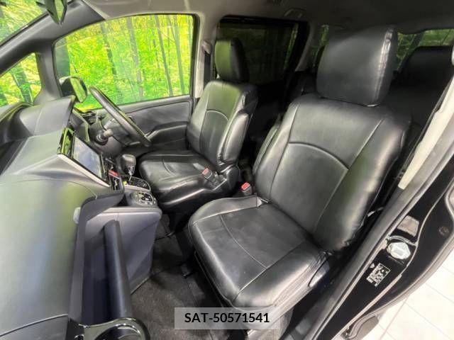 Toyota VOXY 2016-06 338340-9
