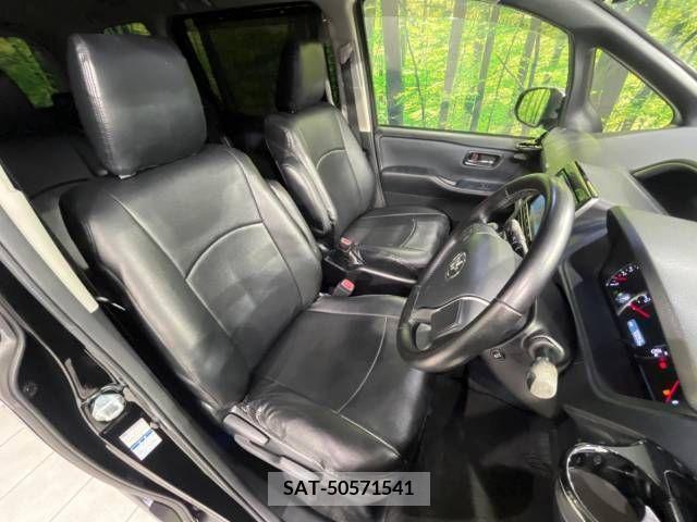 Toyota VOXY 2016-06 338340-8