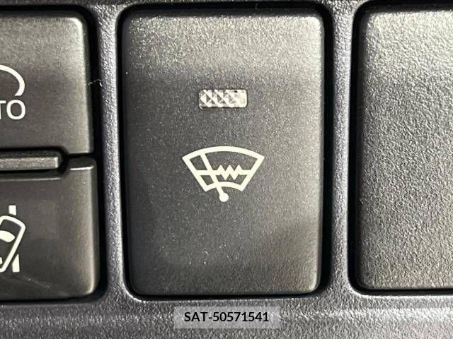 Toyota VOXY 2016-06 338340-5