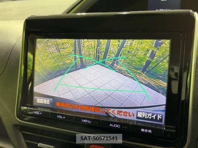 Toyota VOXY 2016-06 338340-4