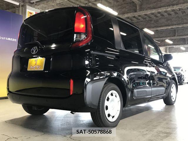 Toyota SIENTA 2022-10 298348-13