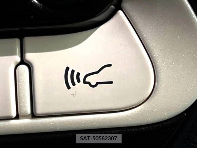 Toyota PRIUS 2017-06 331215-4