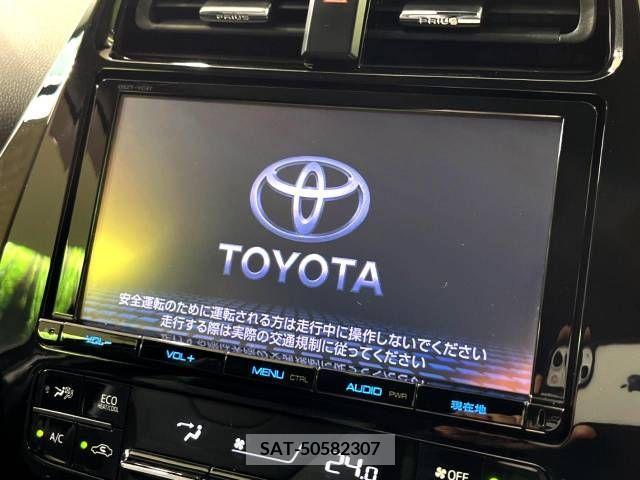 Toyota PRIUS 2017-06 331215-3