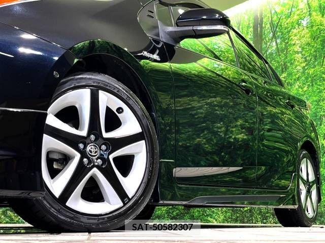 Toyota PRIUS 2017-06 331215-15