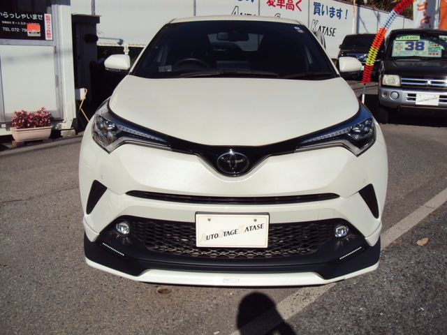 Toyota C-HR 2019-01 190307-1