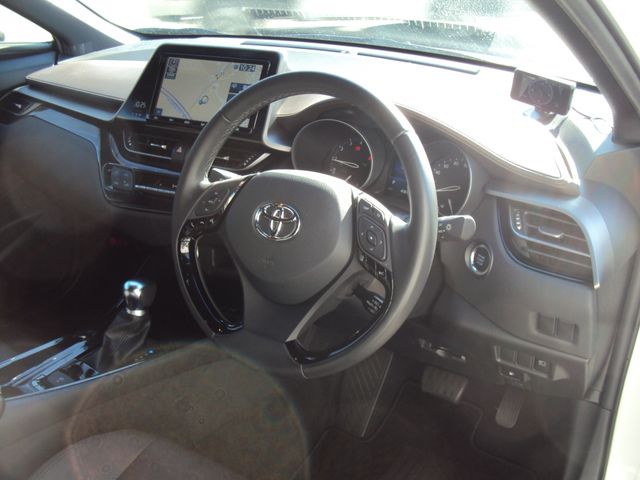 Toyota C-HR 2019-01 190307-8