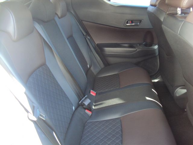 Toyota C-HR 2019-01 190307-10